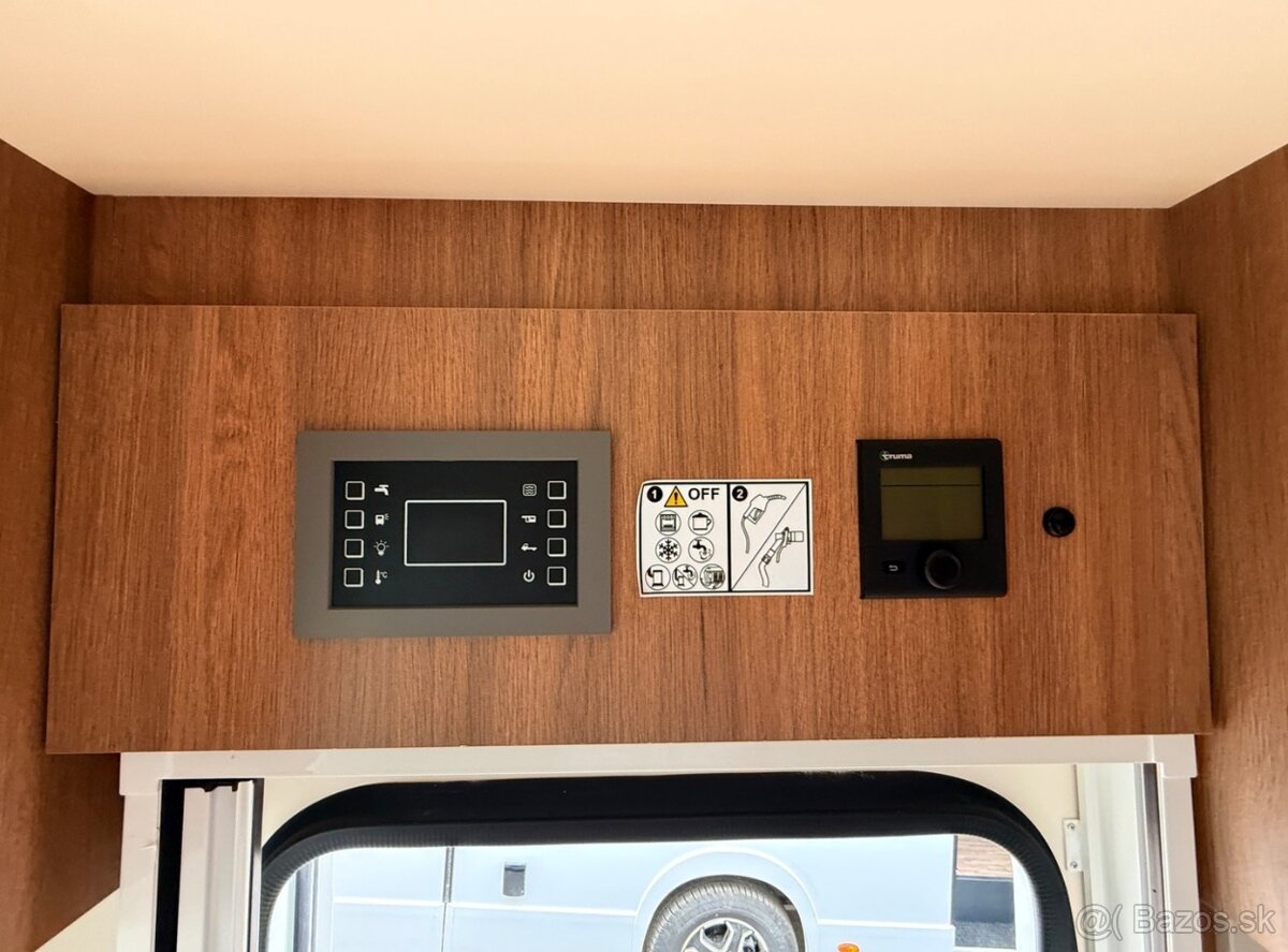 OBYTNÝ AUTOMOBIL MILLER TORONTO - 7