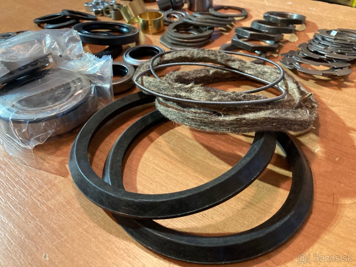 Uaz, Gaz ochranné manžety na nápravu predám - 7