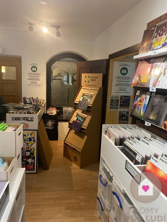 Obchodný priestor v srdci historického centra 31 m2 – BA I.- - 7