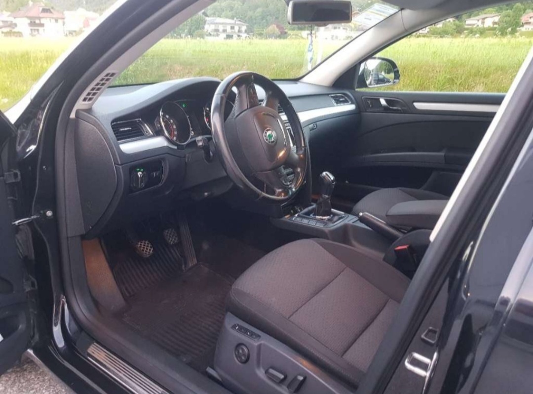 Škoda Superb 2011 2.0 103Kw - 7