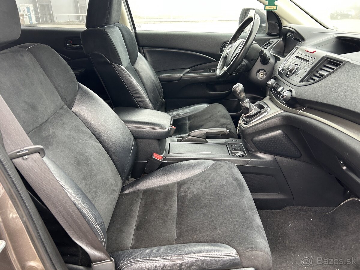 Honda CR-V 2,2 idtec 110 kw 4x4 - 7