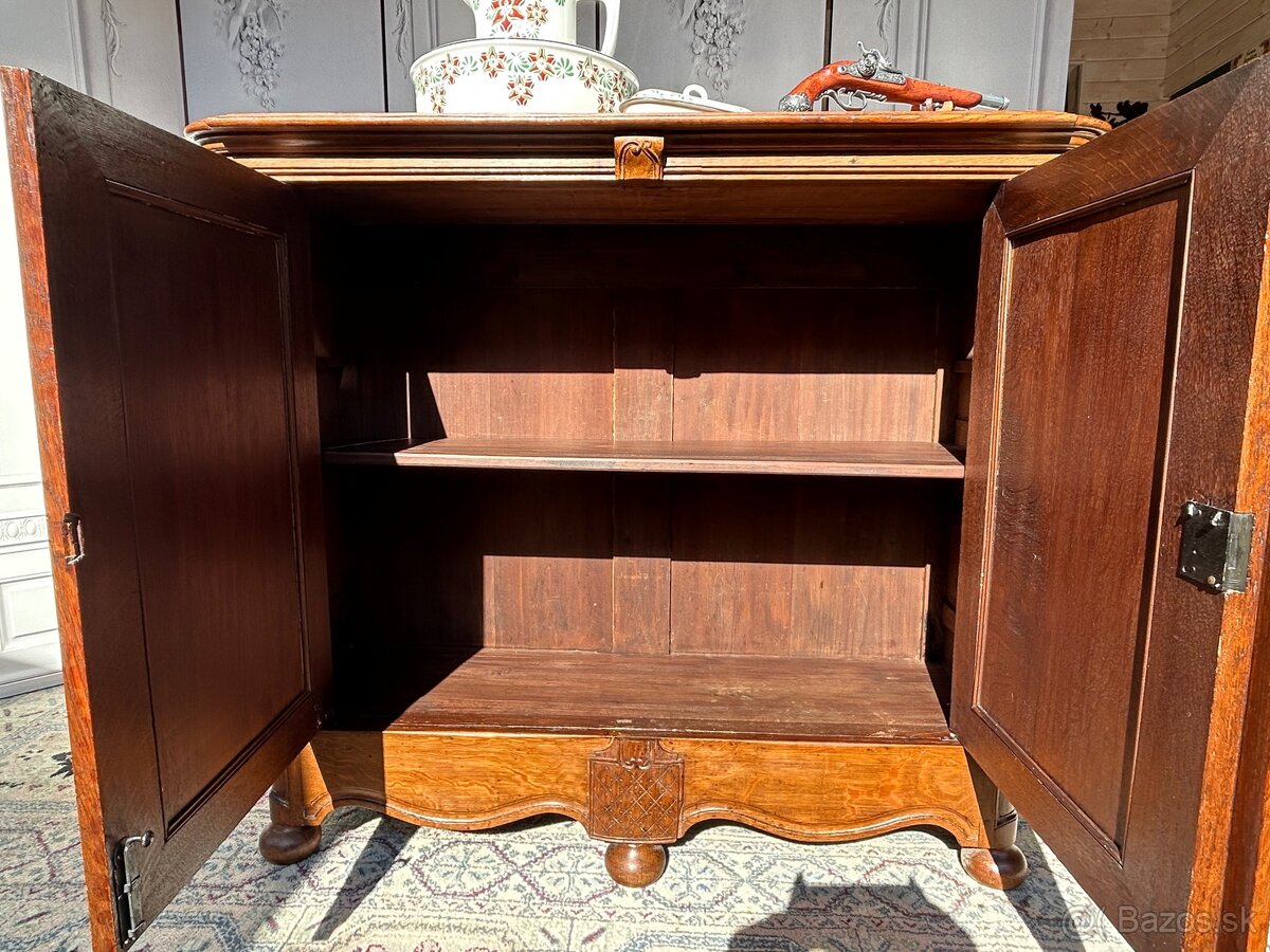 Starožitná komoda - 7