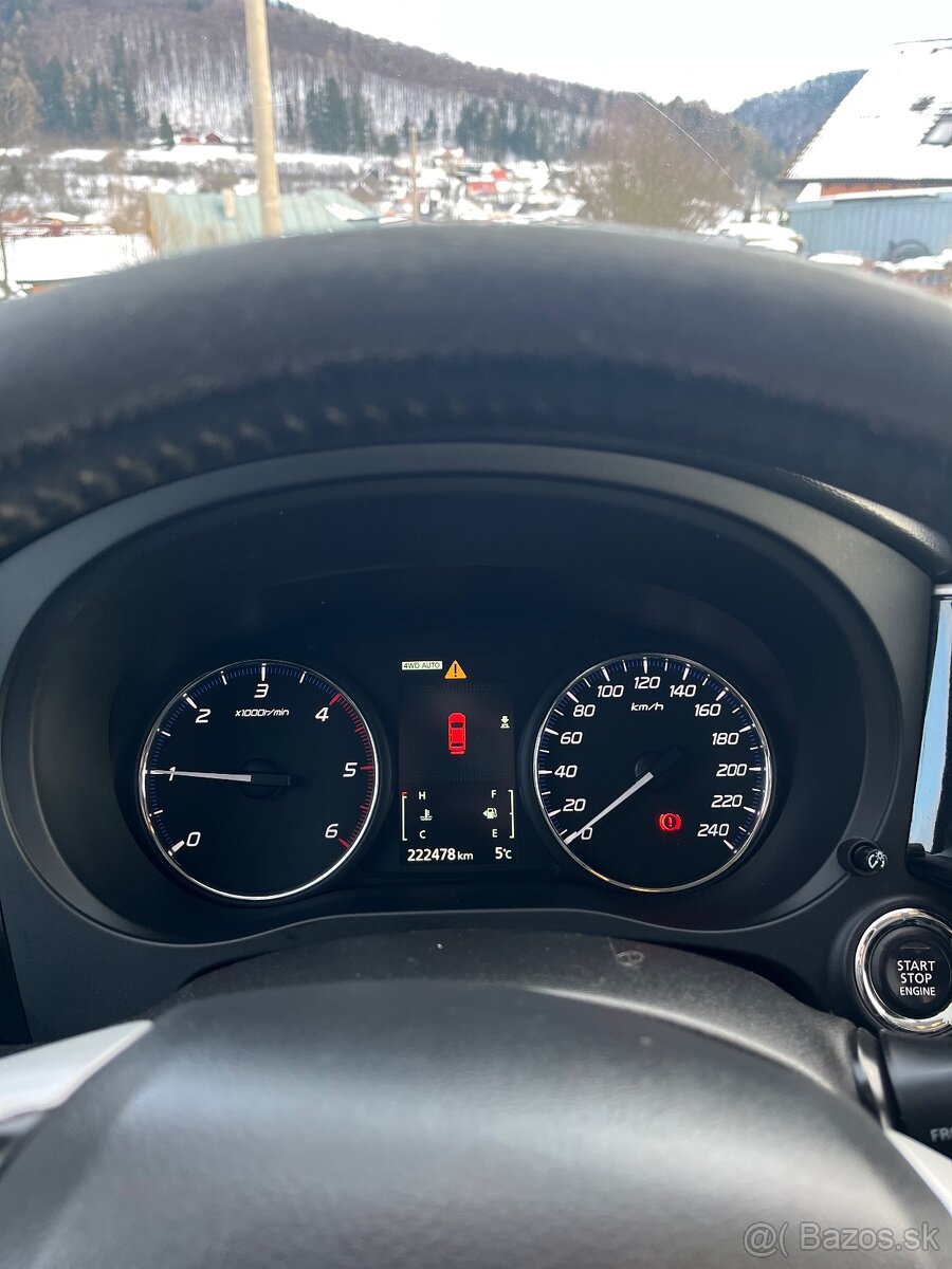 Predám Mitsubushi Outlander 2,2 diesel - 7