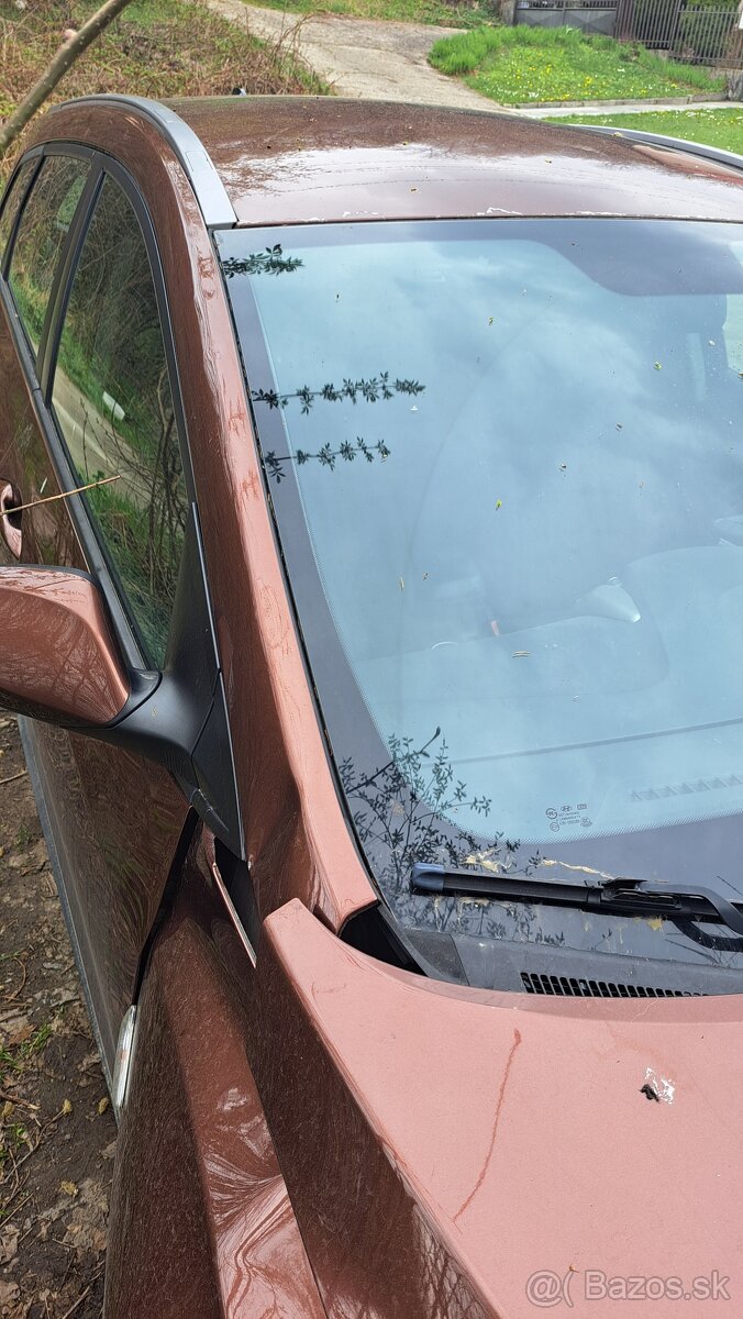 Hyundai i30 - havarované - 7