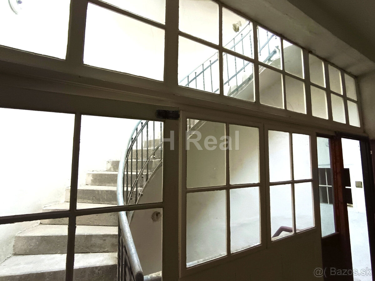 LEVOČA - historický dom v centre mesta - 7