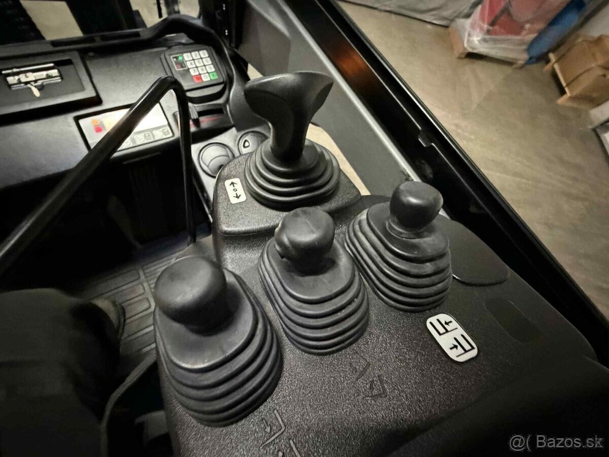 Toyota Dieselový VZV 52-8FDF20 zánovní 1035mth - 7