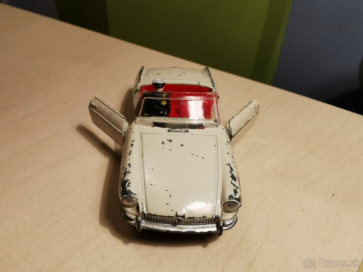 Dinky toys MG - 7