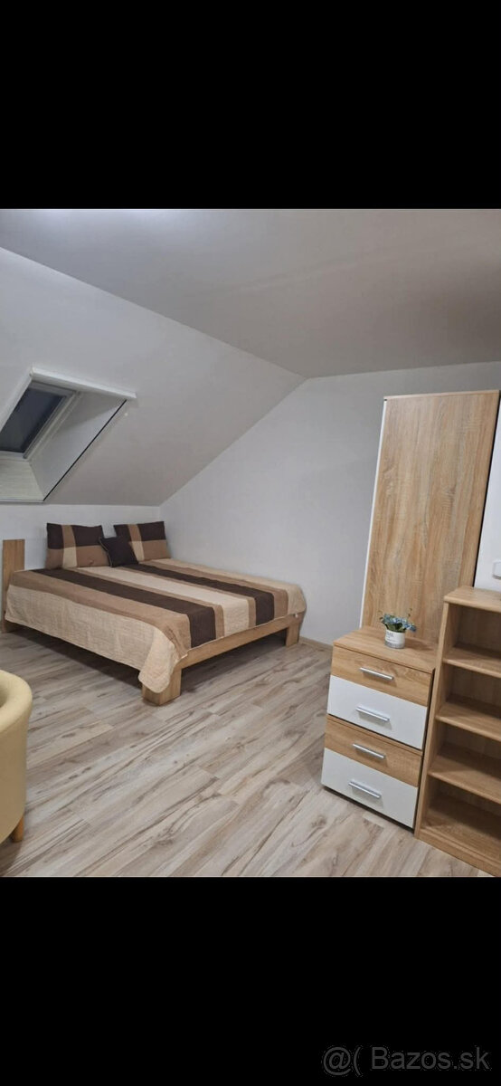 SEREĎ, centrum - 1izbový prenájom v centre - 7