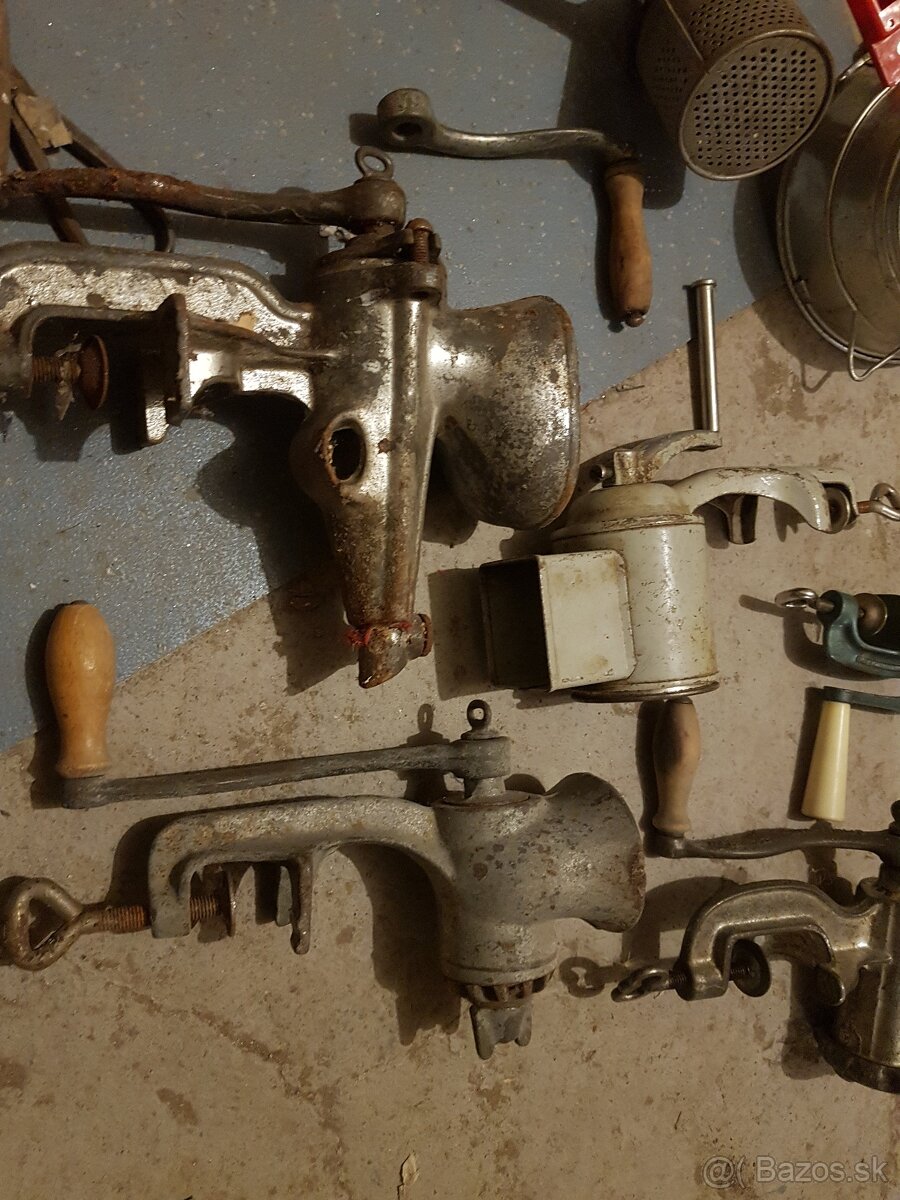 predam stary retro fen,kulmu ziarovky zasuvky mlynceky - 7