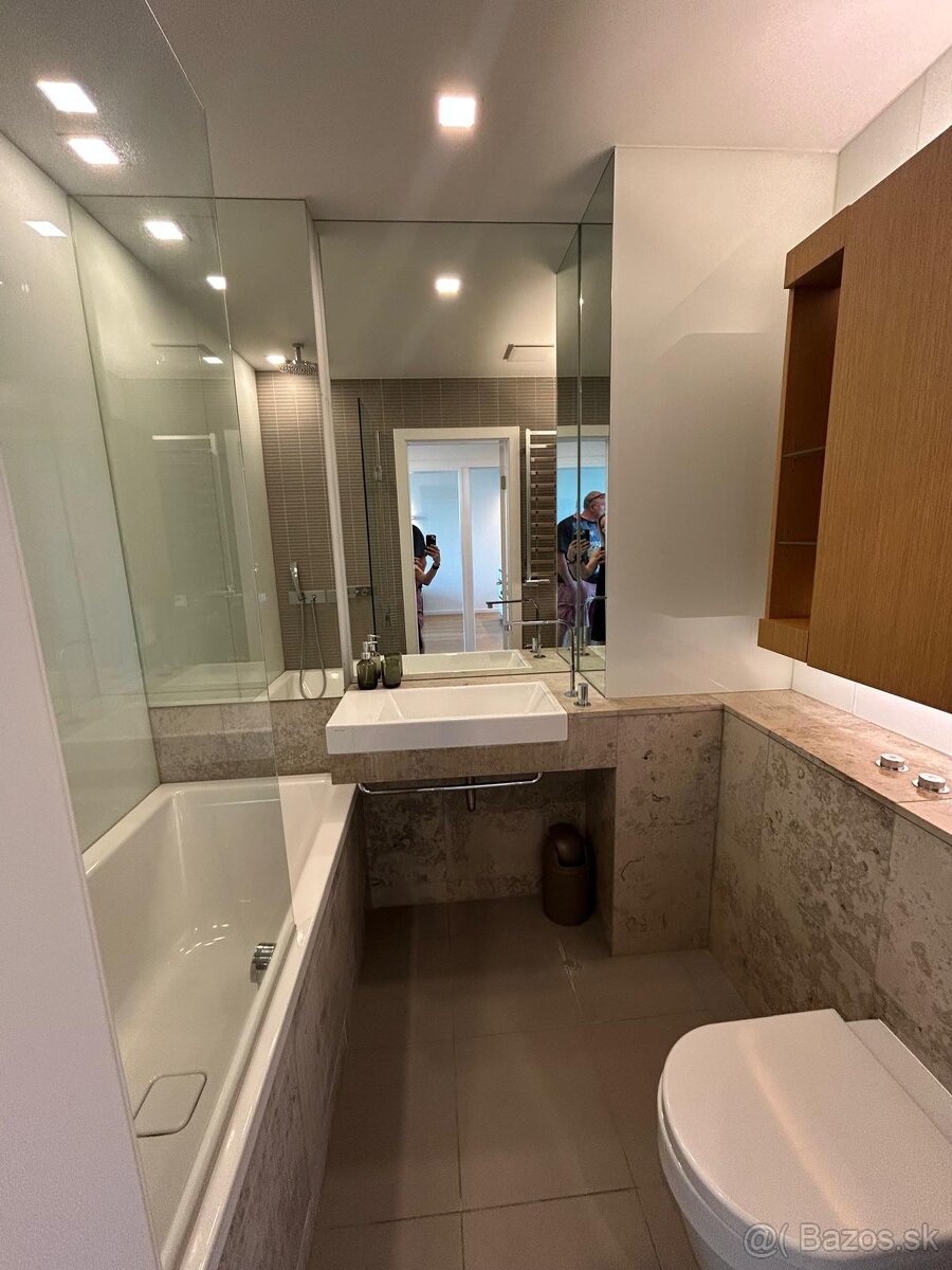 2i Luxusný byt priamo na nábreží Dunaja v Eurovea - 7