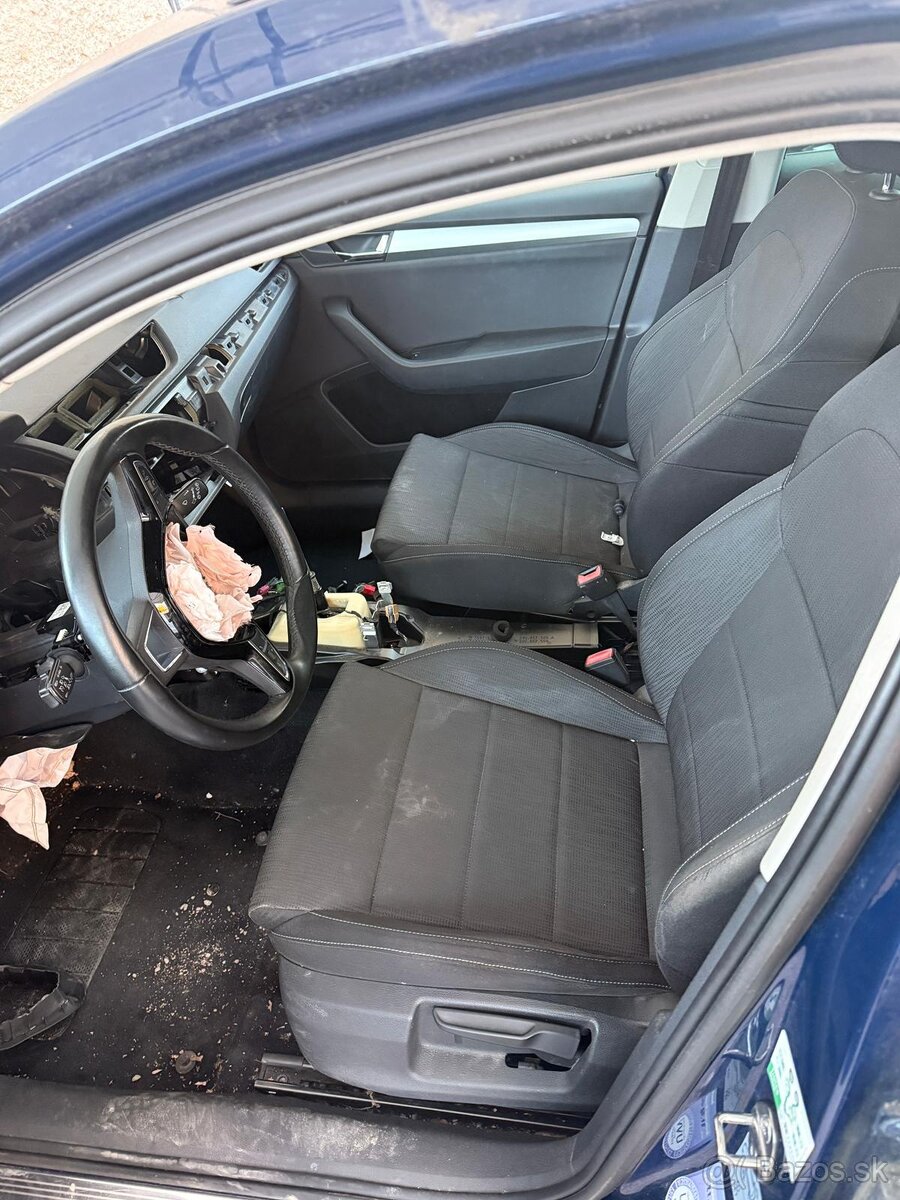 ROZPREDÁM ŠKODA SUPERB III COMBI 2.0 TDI – r. 2016 - 7