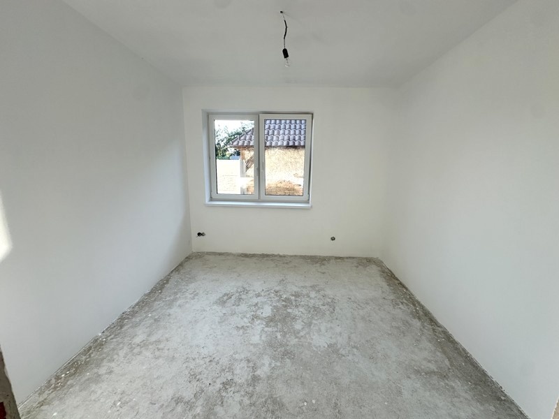 4 izbový rodinný dom 118 m2 na pozemku 719 m2, Sládkovičovo - 7