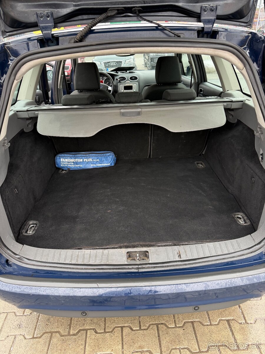 Predám Ford Focus Combi 2008 facelift - 7
