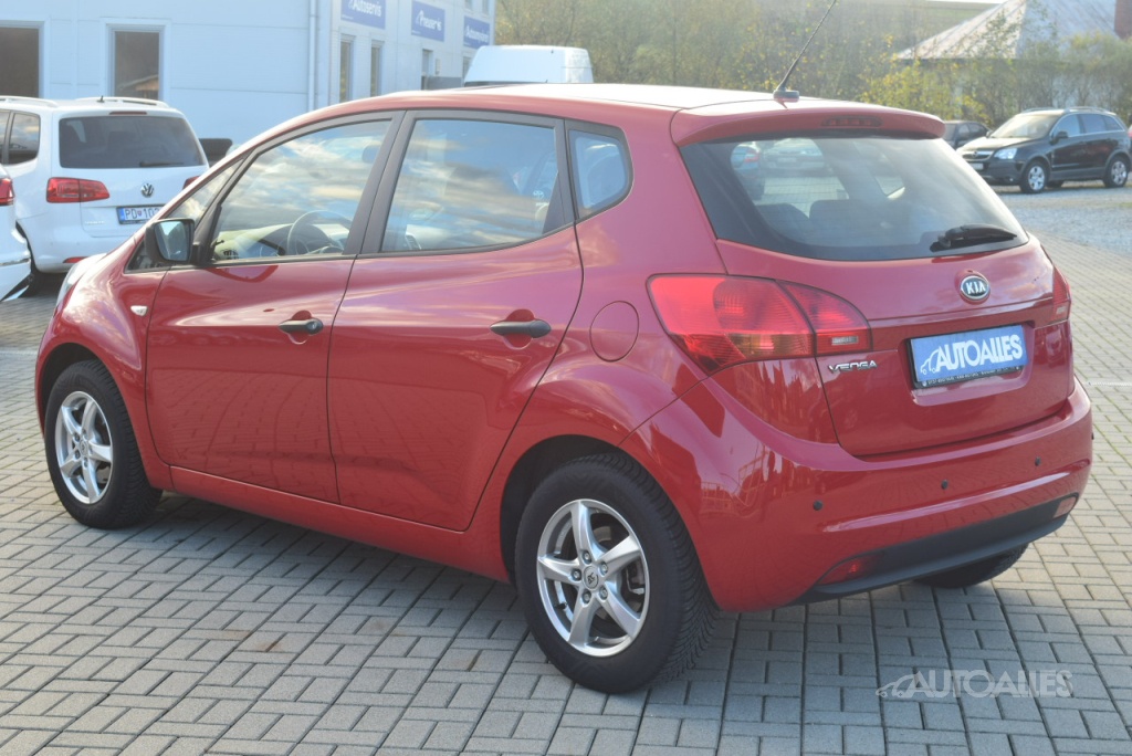 Kia Venga 1,4 i 66 kW - 7