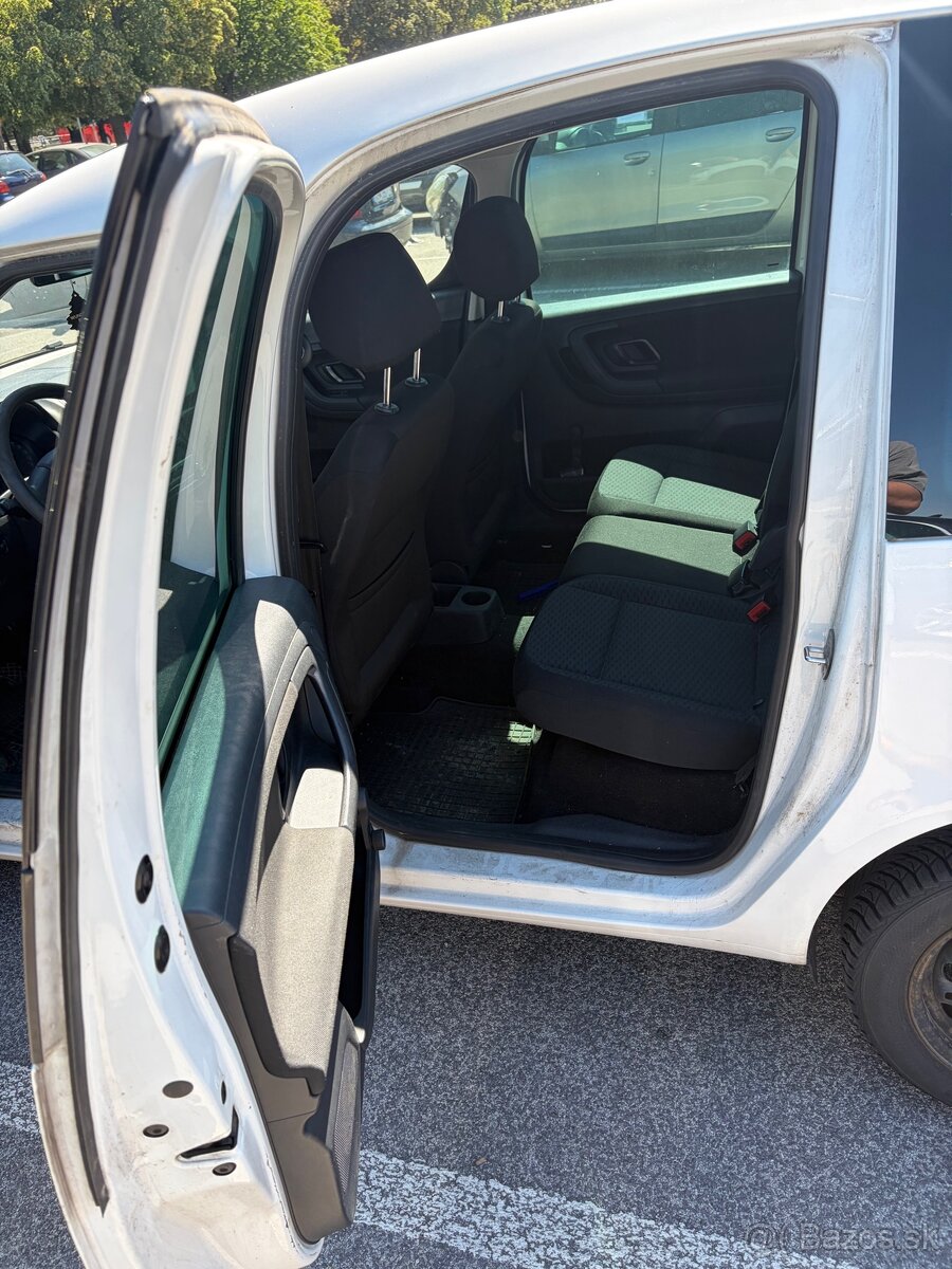 Predam Skoda Roomster 1,6 diesel - 7