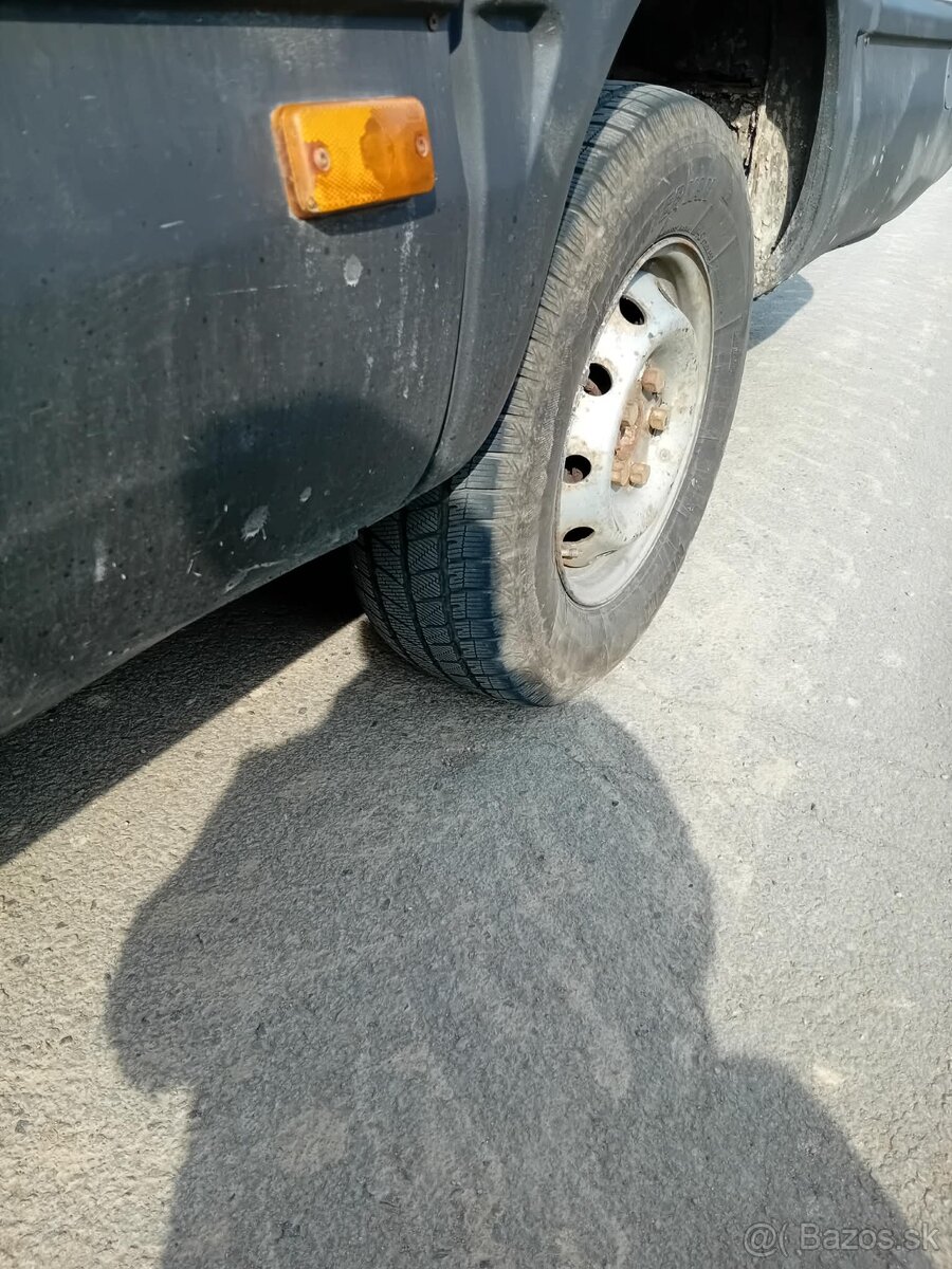 Iveco Daily skriňová dodávka - 7