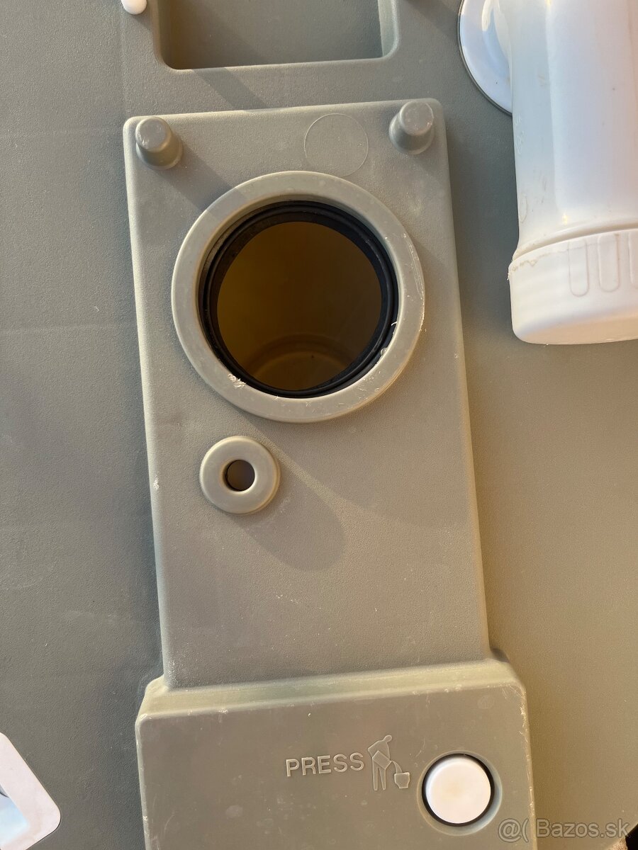 Chemicka toaleta - 7