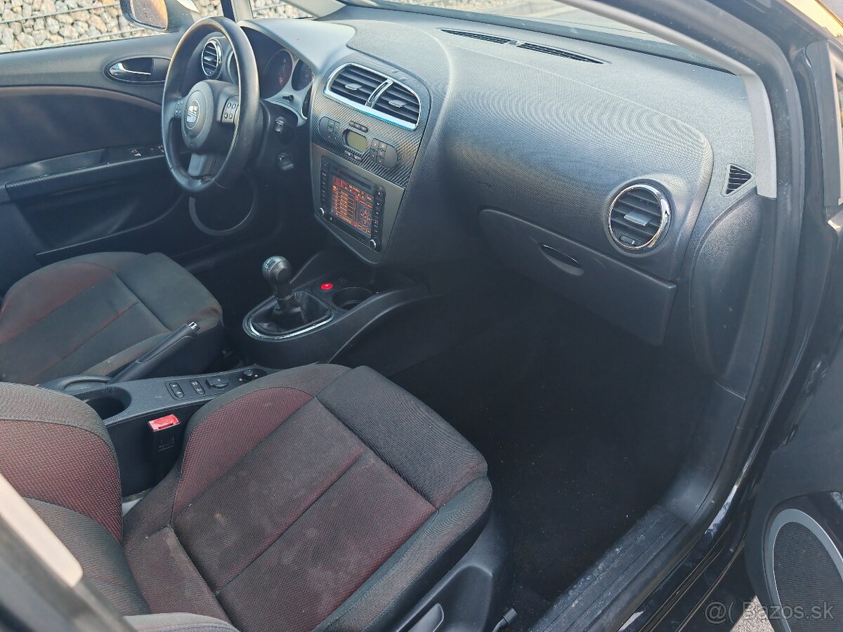 Seat Leon 2,0 TFSI bwa xenon,navi - 7