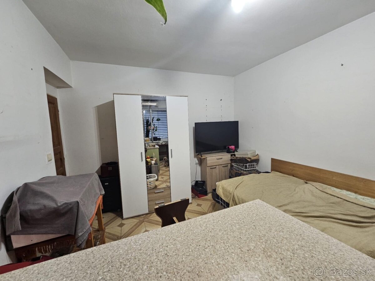 Predam 3 izbový byt - 7