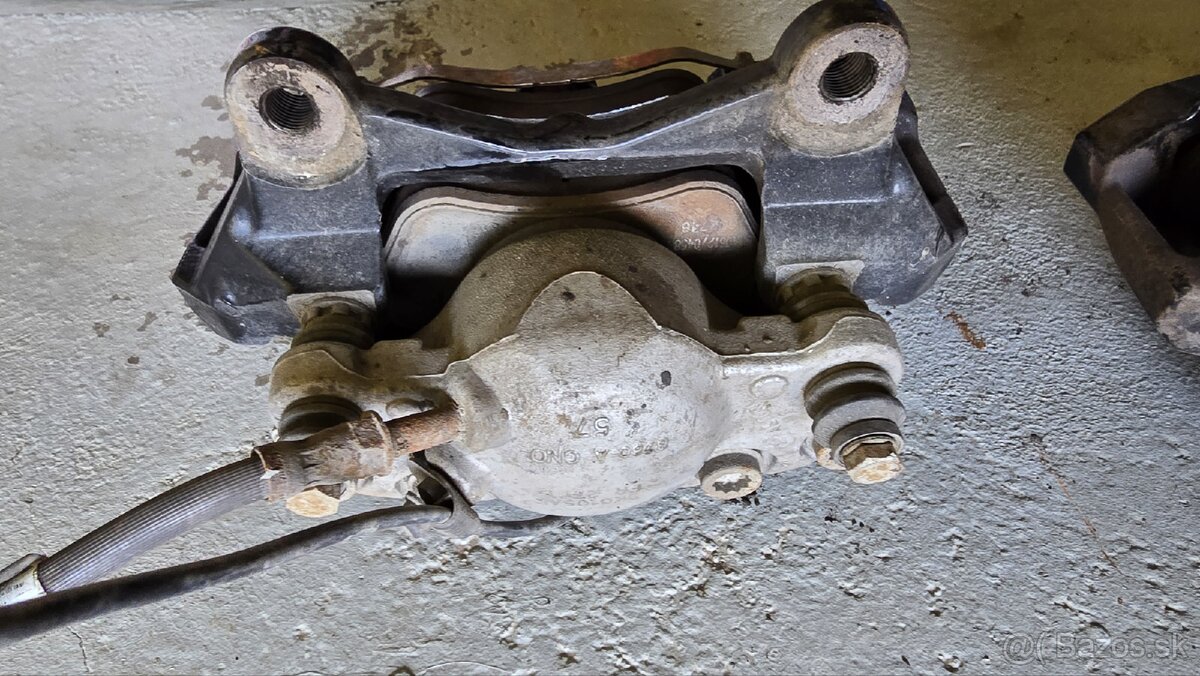 Predne brzdy Audi S4 / S5 B8 - 7