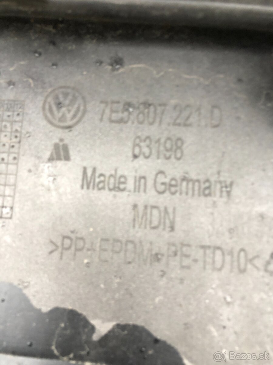 predni naraznik vw t6 15-19 maska mrizky - 7