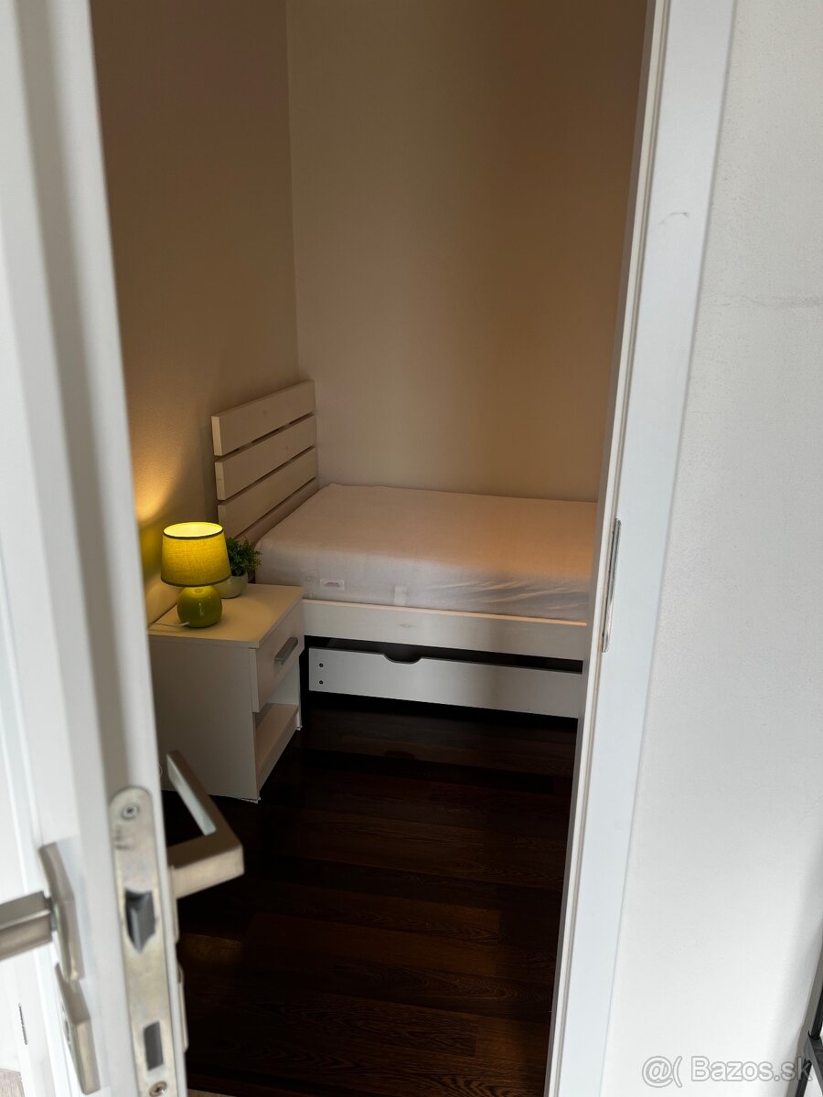 Samostatná izba v novostavbe pre ženu - Uhlisko - 7