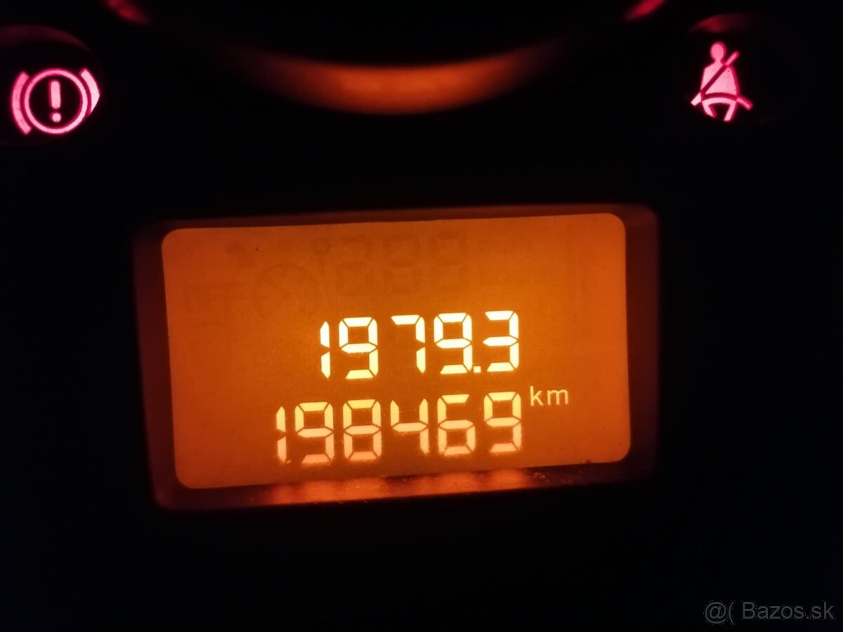 Peugeot 207 SW 1,4 - 7