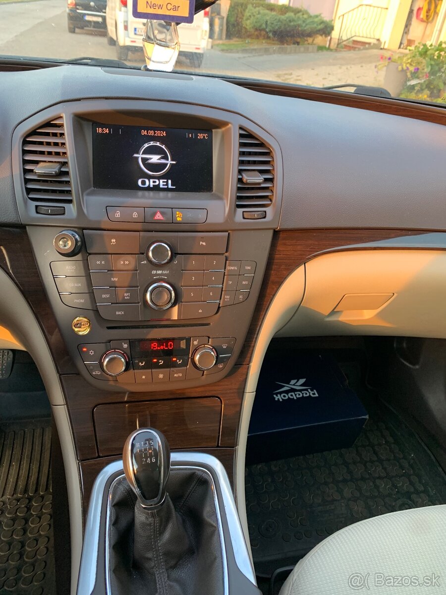 Opel Insignia cosmo tourer - 7