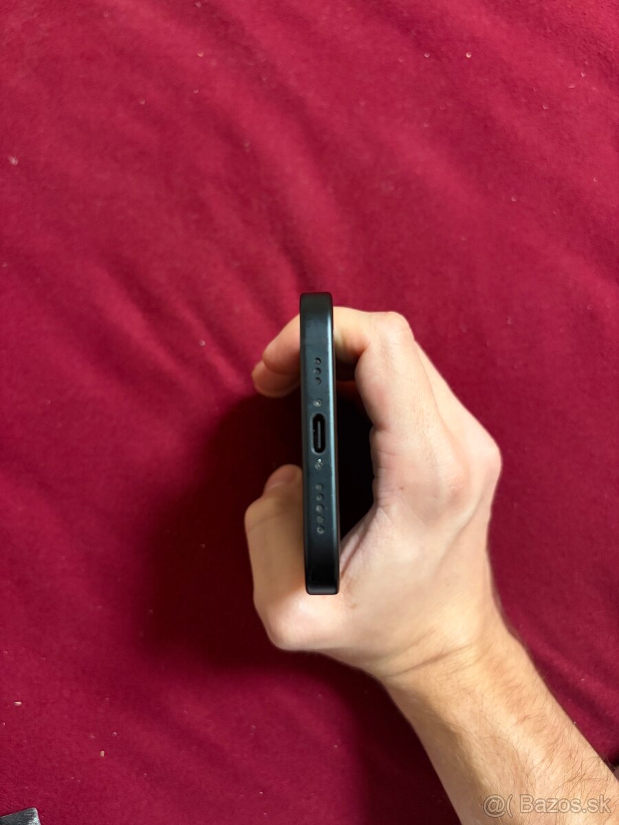 REZERVOVANÉ Apple iPhone 15 128gb black - 7