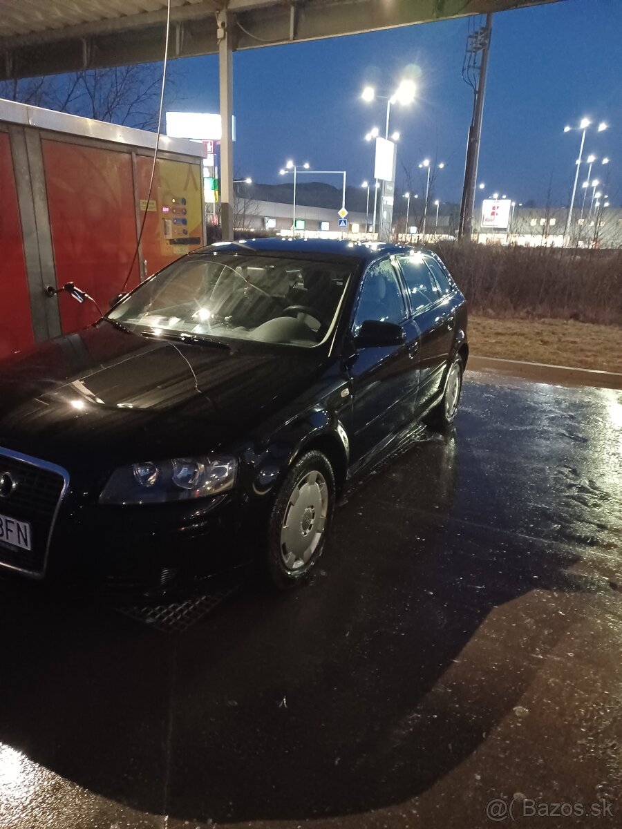 Predám AUDI A3 1.6 benzín 75kw - 7