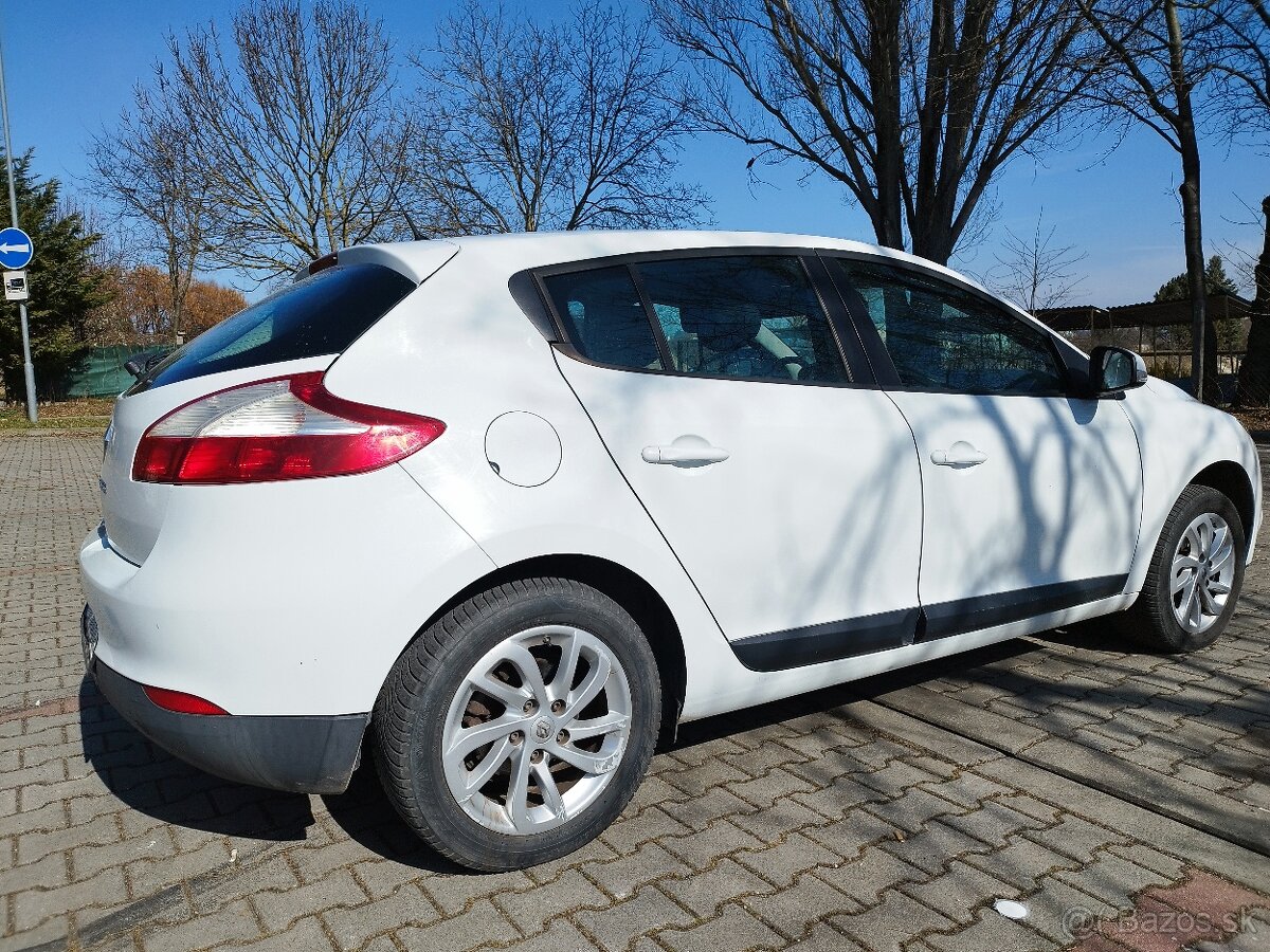 Renault Megane 1.6 benz - 7