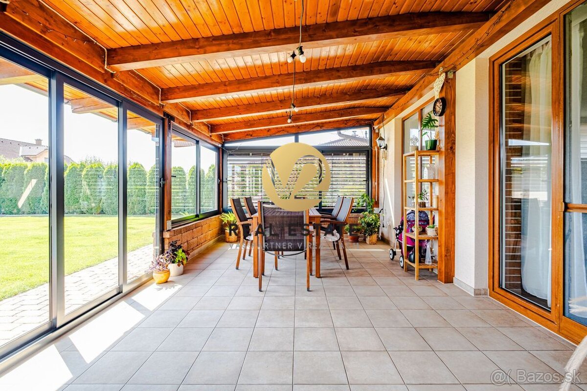 REZERVOVANÉ NA PREDAJ – Rodinný dom s krásnym pozemkom, bazé - 7