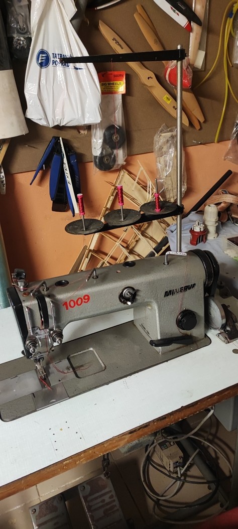 Šijací stroj Minerva dvojihlovka - 7