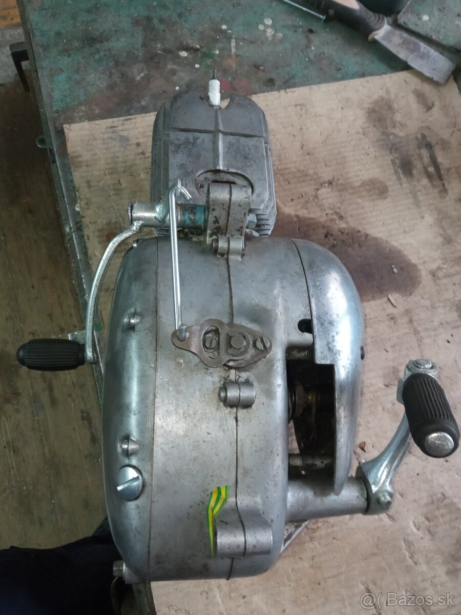 MOTOR JAWA 50 05 PIONIER - 7