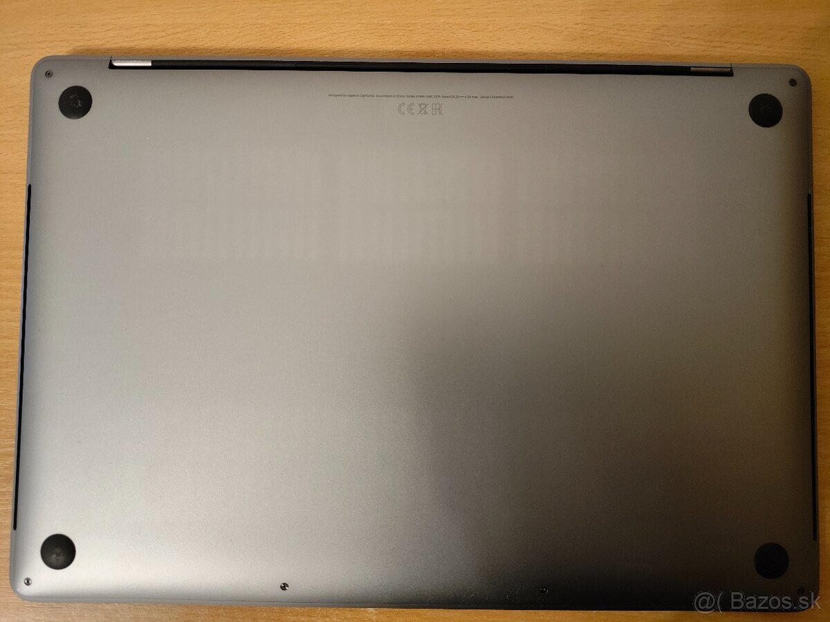 MacBook Pro 15 2018 | Core i7 • 16GB • SSD - 7