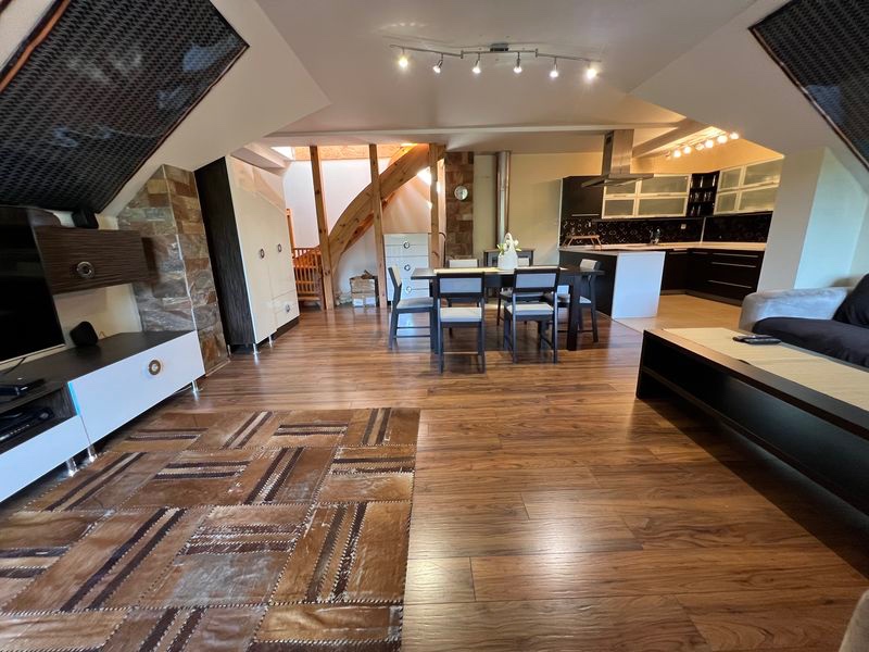 Ponúkame na predaj krásny mezonetový apartmán v Donovaloch - 7