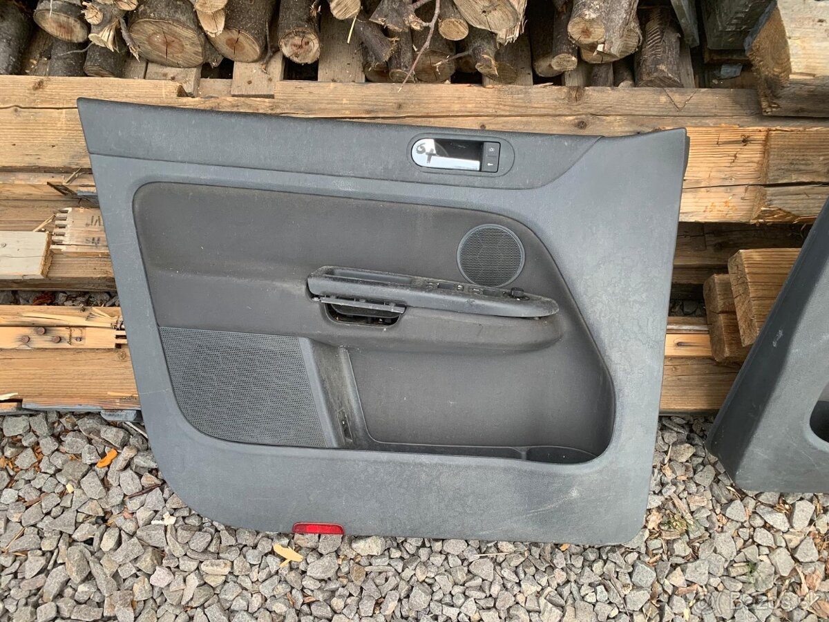 Predám náhradné diely do Volkswagen golf 5 combi - 7