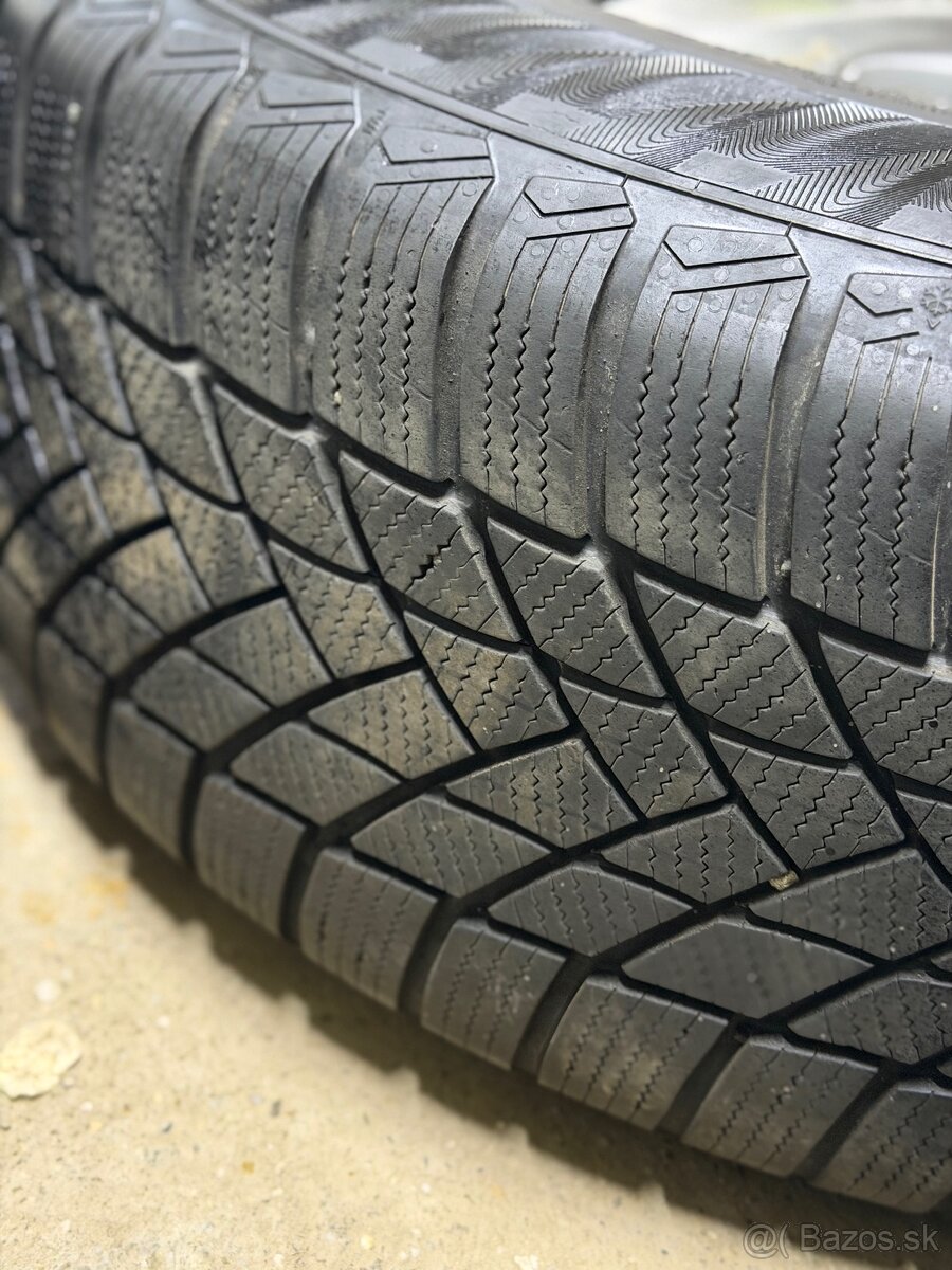 Predám elektróny s zimnými pneumatikami - 7