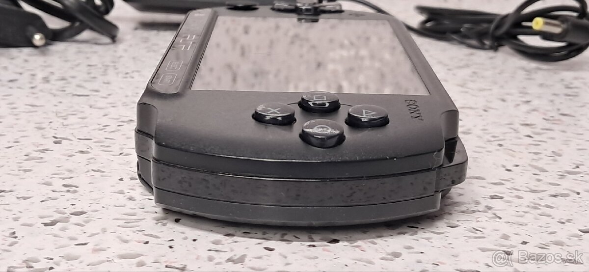 ☆ PSP + ADAPTER + 2GB CARD / PSP-E1004 PLAYSTATION PORTABLE - 7