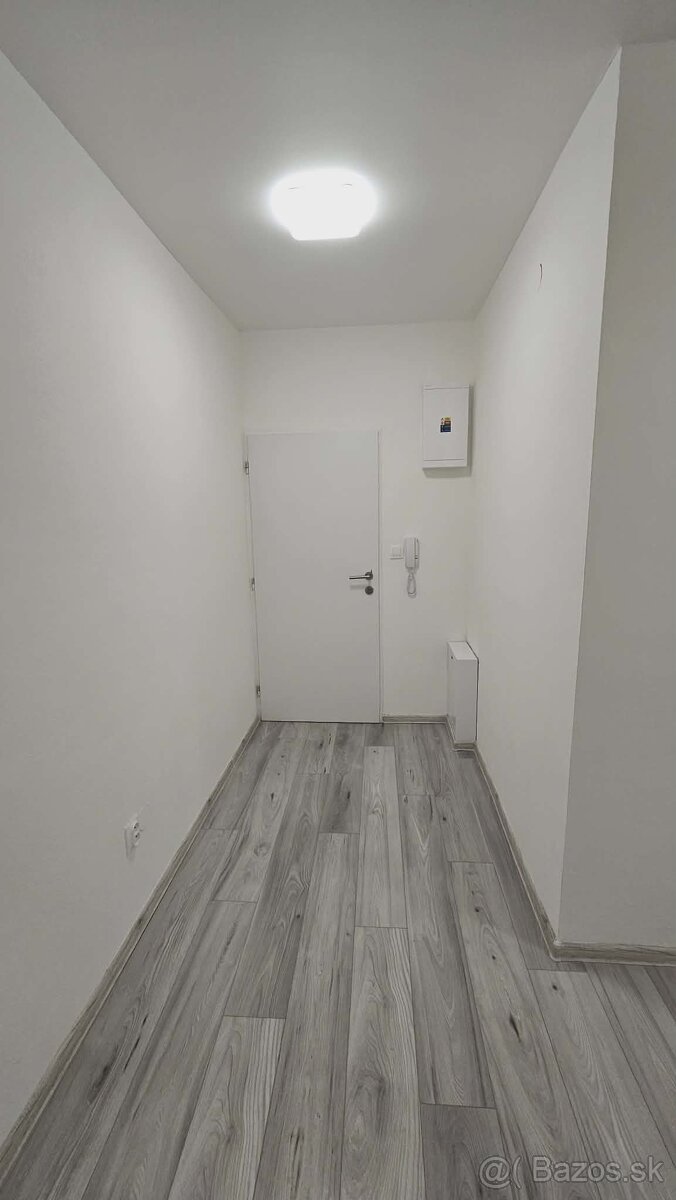Predám slnečný 2-izbový byt v novostavbe - 7