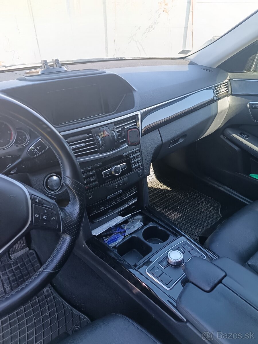 Mercedes E350 4matic - 7