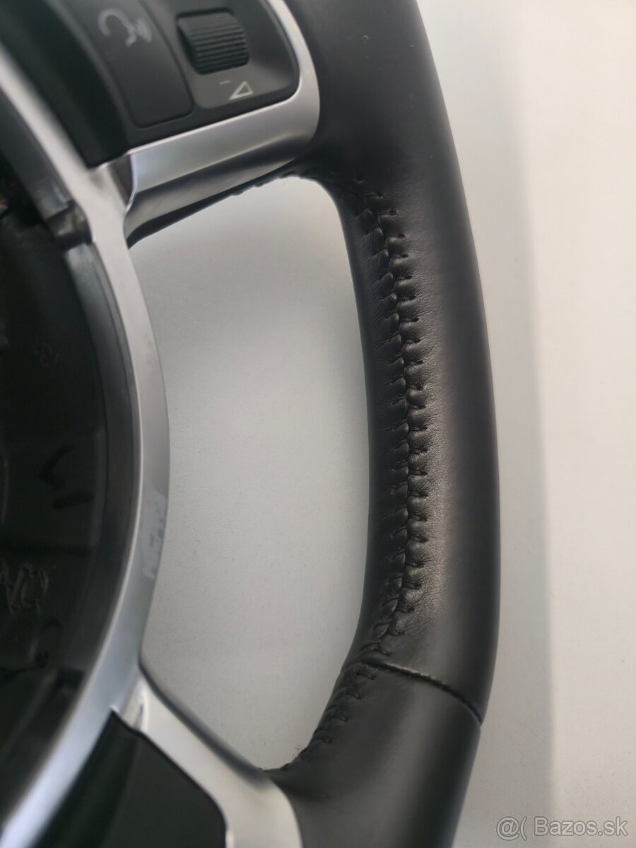 Športový skosený volant audi - 7