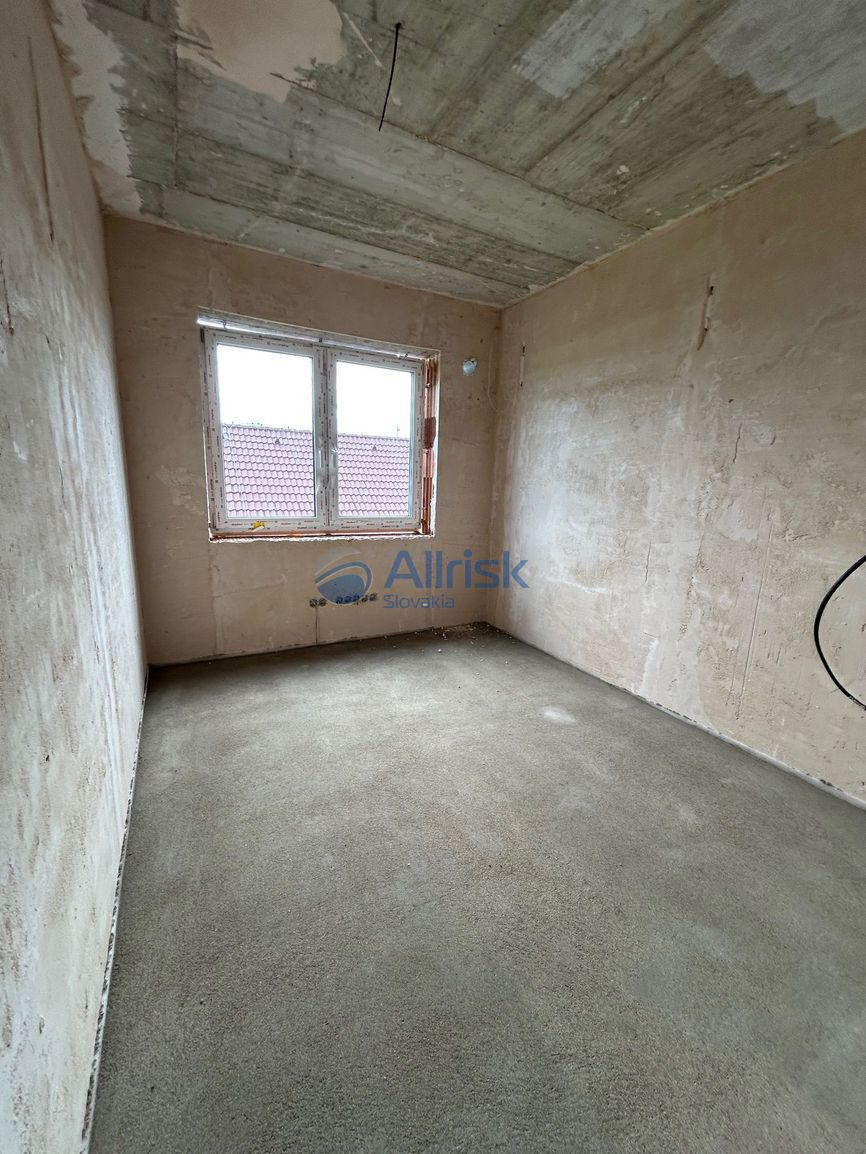 NOVÁ CENA Novostavba : 4izb byt s terasou, 3x park. miest - 7