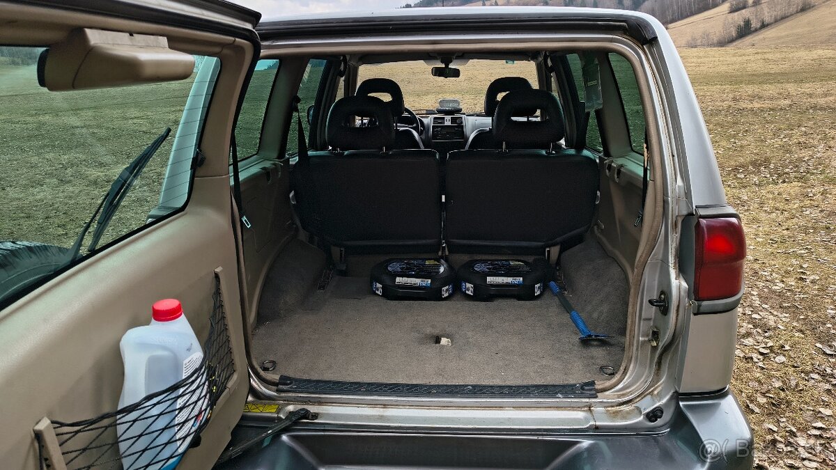 Nissan Terrano 2 - 7