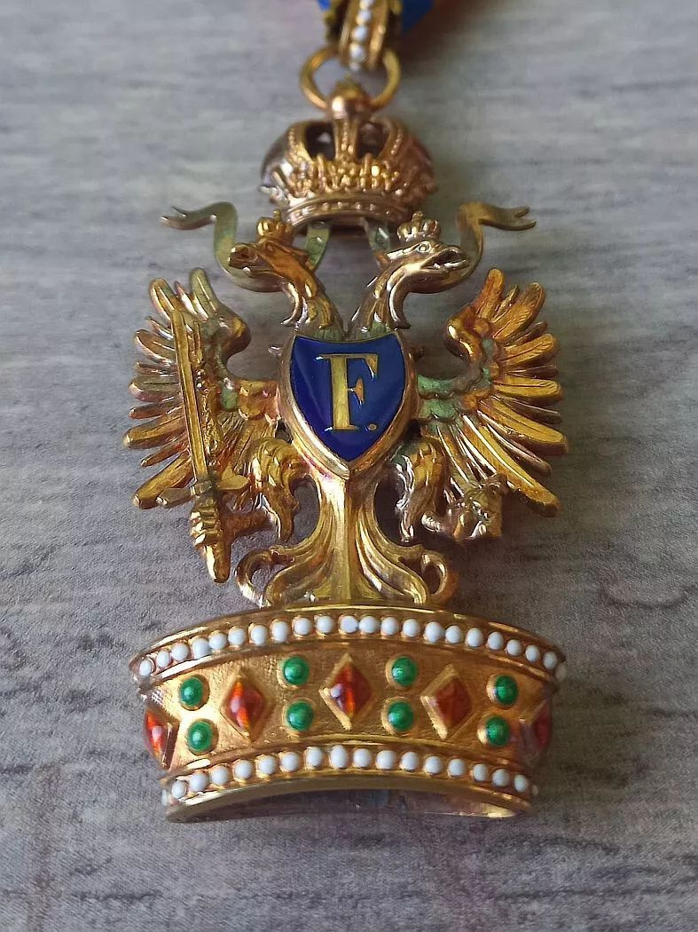 Rakúska ŽELEZNÁ KORUNA III. triedy v zlatej medaile Rakúska - 7