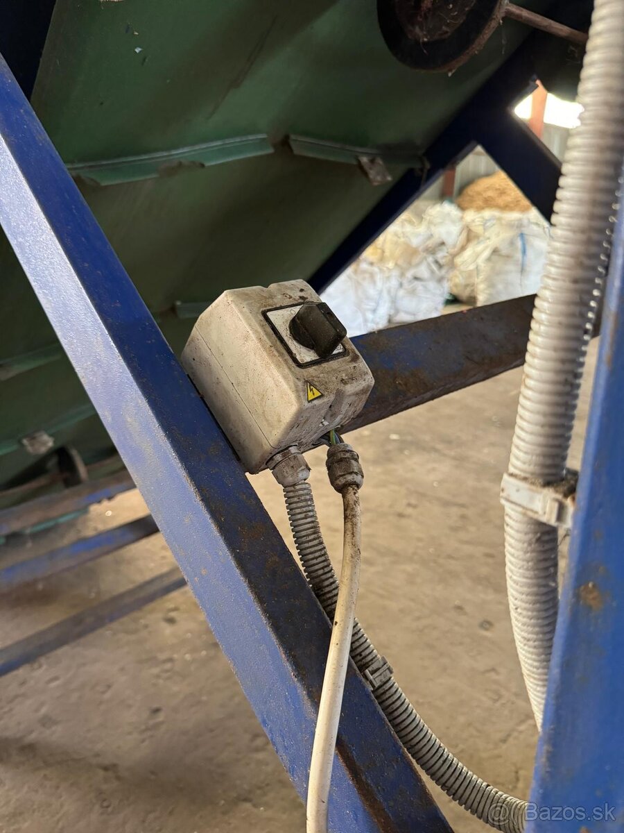 Pásový dopravník šikmý 5,6m - 7