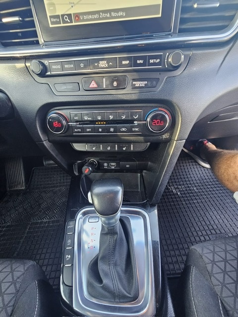 Predám KIA Cee’d Sporty Wagon 1.6 CRDi 136k Gold A/T - 7