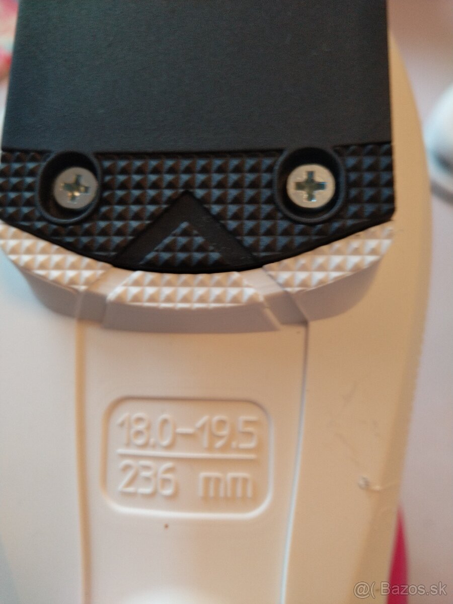 Lyže a lyžiarky (nepoužité) - 7