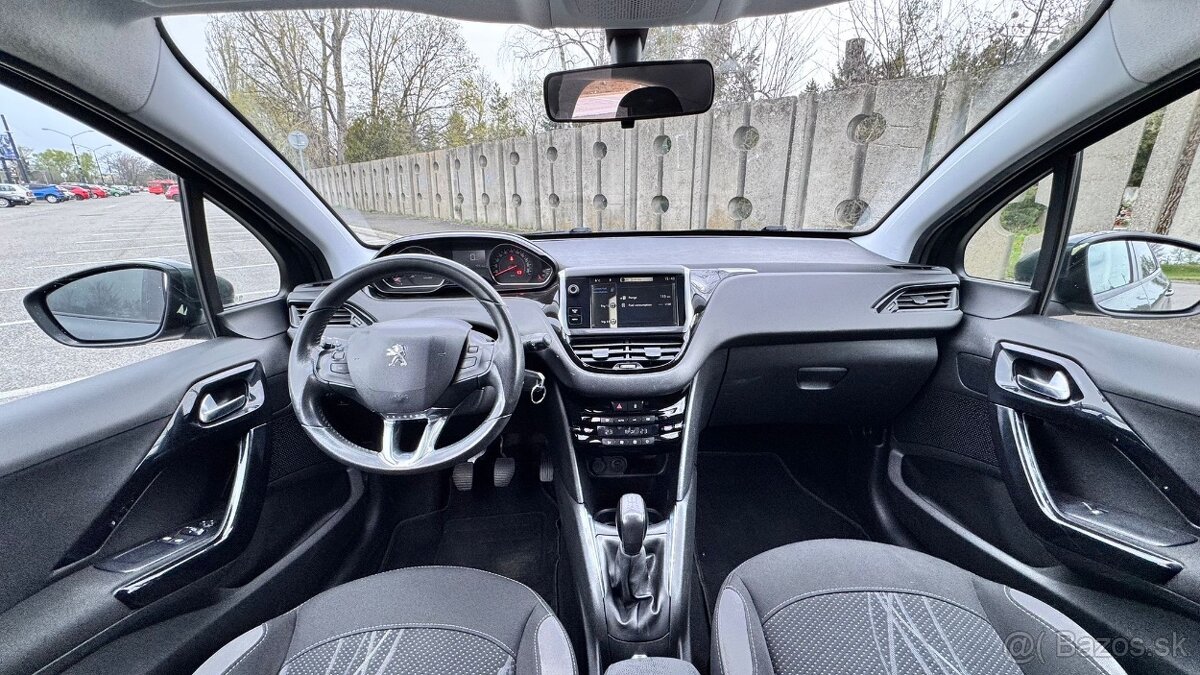 Peugeot 208 - 7