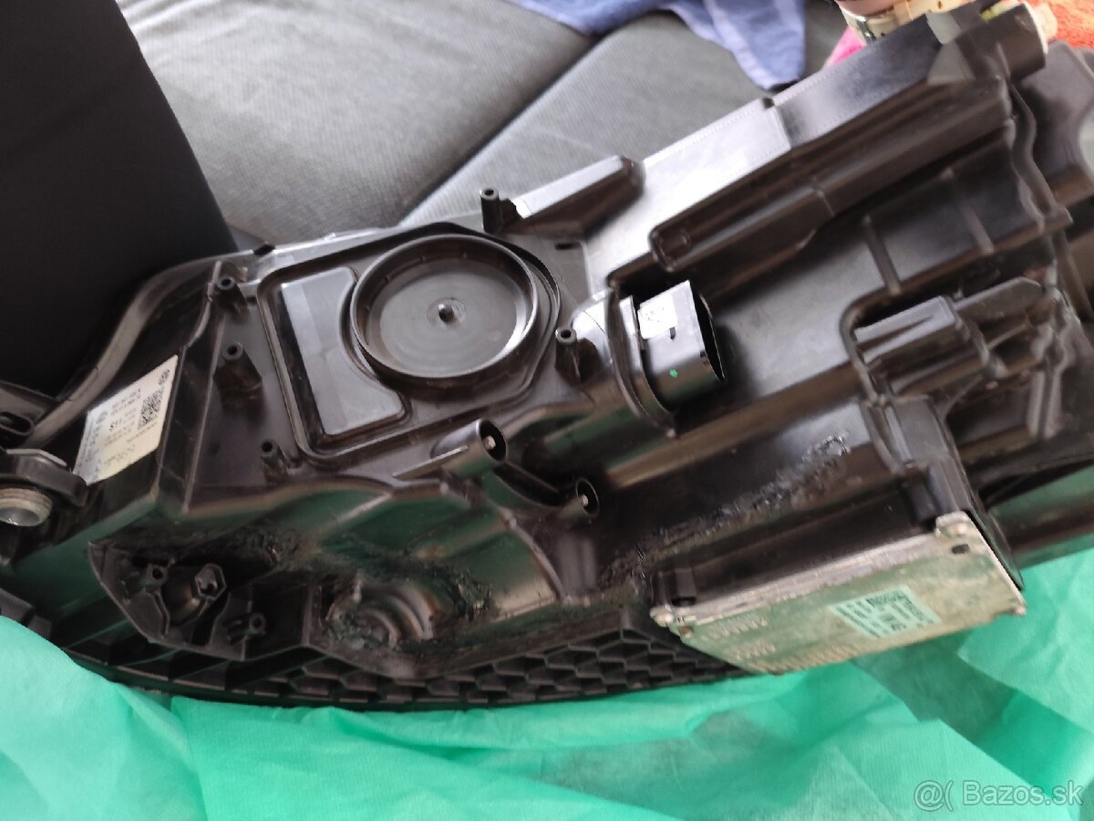 Predné pravé svetlo Volkswagen eGolf - 7